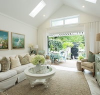 Stylish Interiors in the Bay - Palm Beach Accommodation