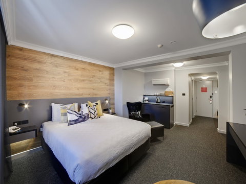 Townhouse Hotel Wagga And Apartments By Townhouse - Palm Beach Accommodation 1