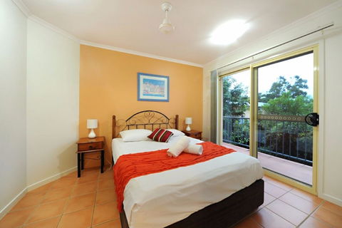 At Beach Court Holiday Villas - Palm Beach Accommodation 2
