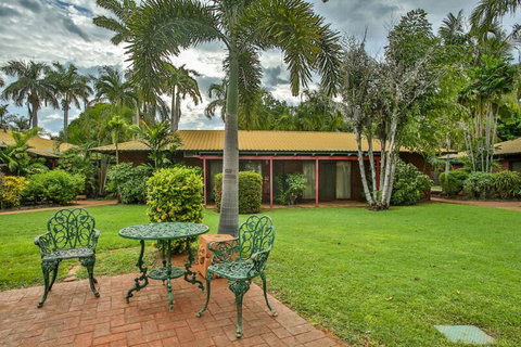 Bayside Holiday Apartments - Palm Beach Accommodation 1