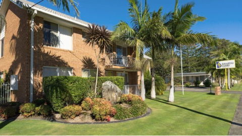 Gallipoli Court - Palm Beach Accommodation 0