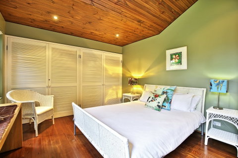 Indooroopilly - Palm Beach Accommodation 2