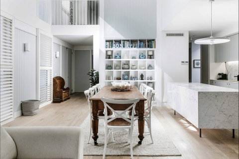 Luxico - Harbourside Retreat - Palm Beach Accommodation 2