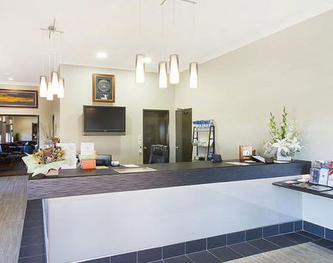 Quality Inn Parkes International - Palm Beach Accommodation 2