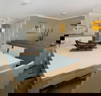 South Pacific Apartments - Palm Beach Accommodation