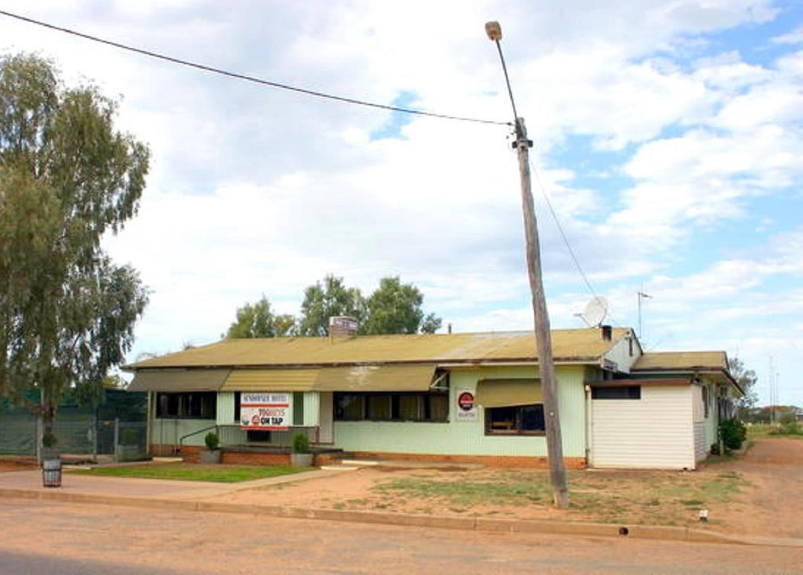 Quambone NSW Palm Beach Accommodation