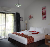 Swan Valley Oasis Resort - Palm Beach Accommodation