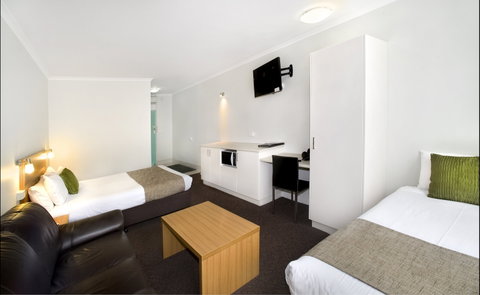 Admiralty Inn - Palm Beach Accommodation 1