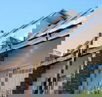 A MUSt  Coonawarra - Palm Beach Accommodation