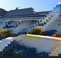 Calgary Accommodation  Killara Accommodation - Palm Beach Accommodation