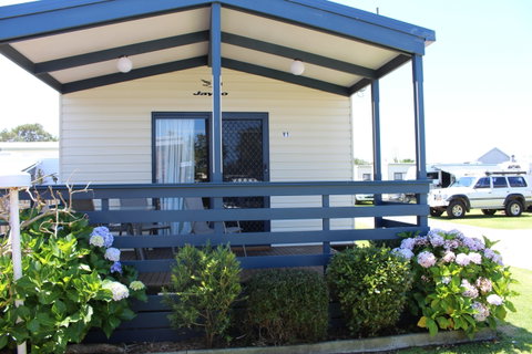 Golden Terrace Holiday Park - Palm Beach Accommodation 0