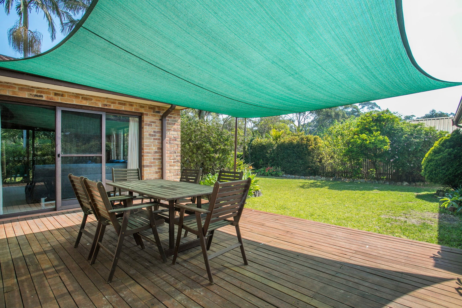 Lake Tabourie NSW Palm Beach Accommodation