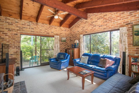 Great Hideaway - Palm Beach Accommodation 2