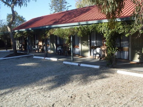 Jolly Swagman Holbrook Motor Inn - Palm Beach Accommodation 0