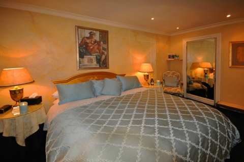 Leuras Magical Manderley - Palm Beach Accommodation 0