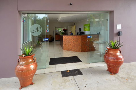 Mackellar Motel - Palm Beach Accommodation 1