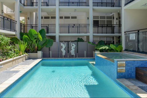 Paradiso Resort - Palm Beach Accommodation 1