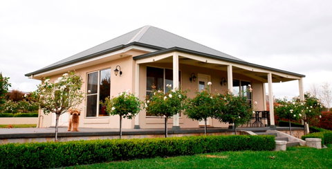 Stay Bathurst - Palm Beach Accommodation 2
