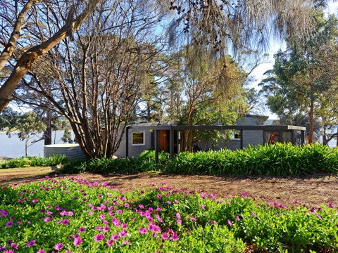 Taylors Bay Cottage - Palm Beach Accommodation 0