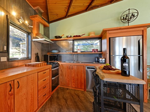 Taylors Bay Cottage - Palm Beach Accommodation 1