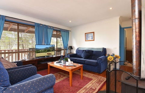 Wallaby Cottage - Palm Beach Accommodation 1