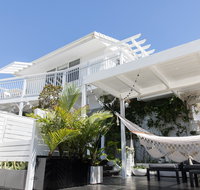 White Beach Cottage - The Perfect Beach Getaway - Palm Beach Accommodation