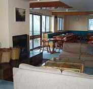 Trackers Mountain Lodge - Palm Beach Accommodation