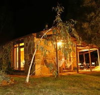 Wombat Hills Cottages - Palm Beach Accommodation
