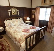 Fernleigh Cottages  Country Barn - Palm Beach Accommodation