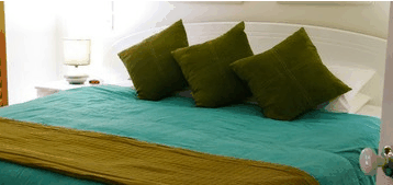 Sanctuary Lake Apartments - Palm Beach Accommodation