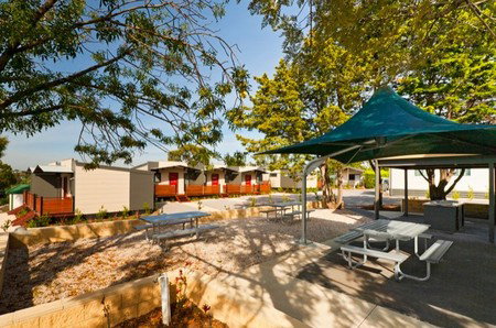 Airport Tourist Village Melbourne - Palm Beach Accommodation 2