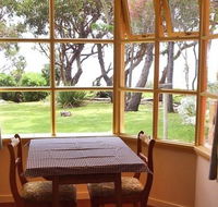Anchlia Waterfront Cottage - Palm Beach Accommodation