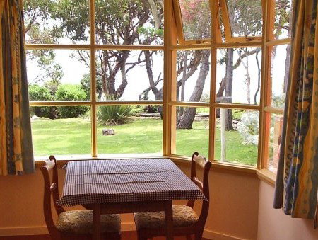 Anchlia Waterfront Cottage - Palm Beach Accommodation 0