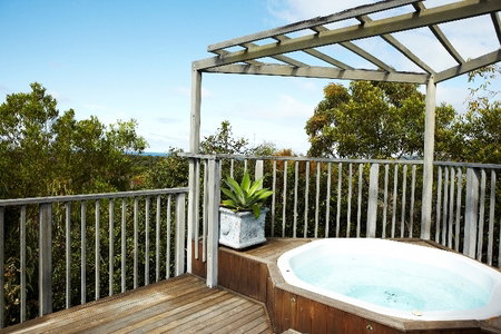 Oasis Apartments And Treetop Houses - Palm Beach Accommodation 1