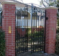 Gates Cottage Bed  Breakfast - Palm Beach Accommodation