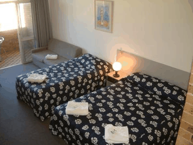 Next Seabreeze Beach Hotel - Palm Beach Accommodation