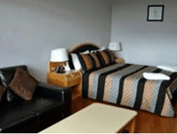 Airport International Motel - Palm Beach Accommodation