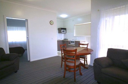 Abbey Apartments - Palm Beach Accommodation 1