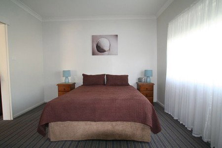 Abbey Apartments - Palm Beach Accommodation 2