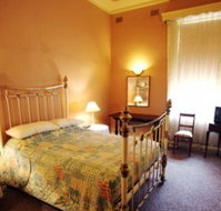 Romano's Hotel - Palm Beach Accommodation