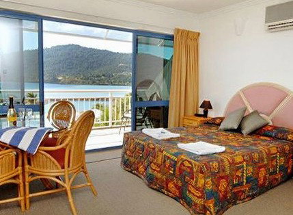 Coral Sea Vista Apartments - Palm Beach Accommodation 1