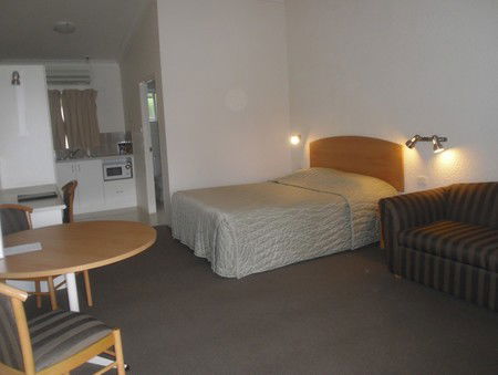Boulevarde Motor Inn - Palm Beach Accommodation 1