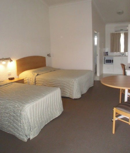 Boulevarde Motor Inn - Palm Beach Accommodation 3
