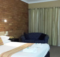 AA Hilldrop Motor Inn - Palm Beach Accommodation