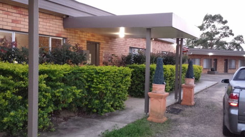 AA Hilldrop Motor Inn - Palm Beach Accommodation 1