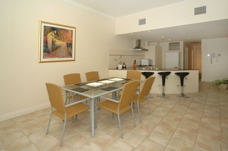 Michelle's Garden Apartments - Palm Beach Accommodation 1