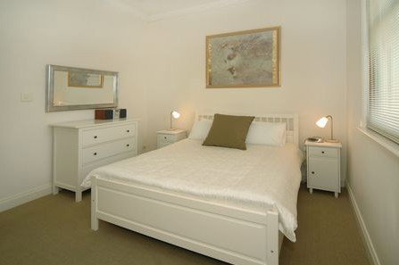 Michelle's Garden Apartments - Palm Beach Accommodation 3