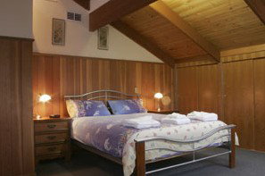 Black Dolphin Townhouse And Apartment - Palm Beach Accommodation 3