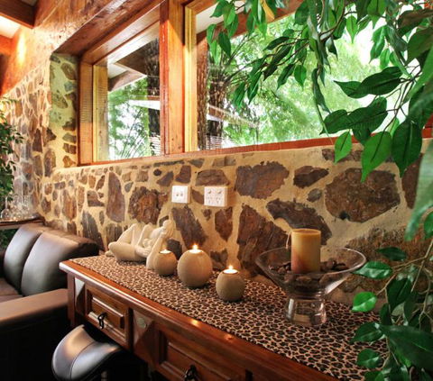 Piaf Day Spa - Palm Beach Accommodation 2