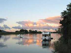 Tweed River House Boats - Palm Beach Accommodation 1